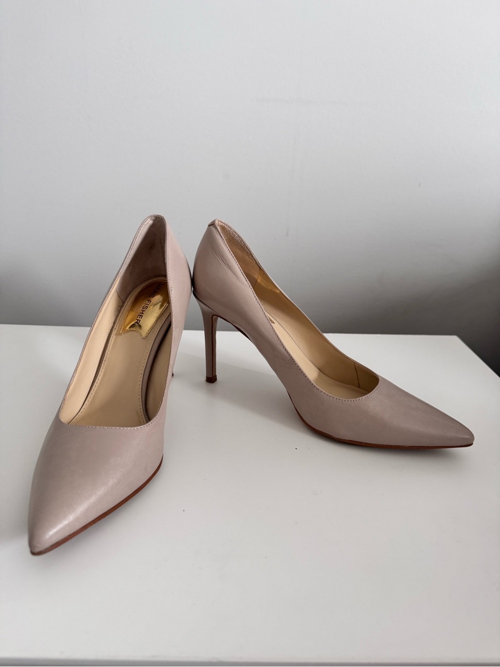 Marc Fisher Classic Pointed Toe High Heels in Blush - Size 9
